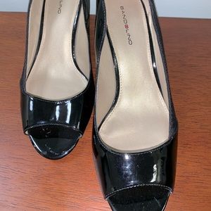 Bandalino LIKE NEW Black Patent Sz9